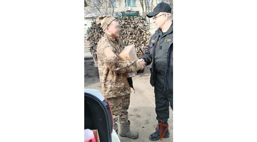 Ветераны вневедомственной охраны из Омска оказали гуманитарную помощь жителям г. Токмак Запорожской области