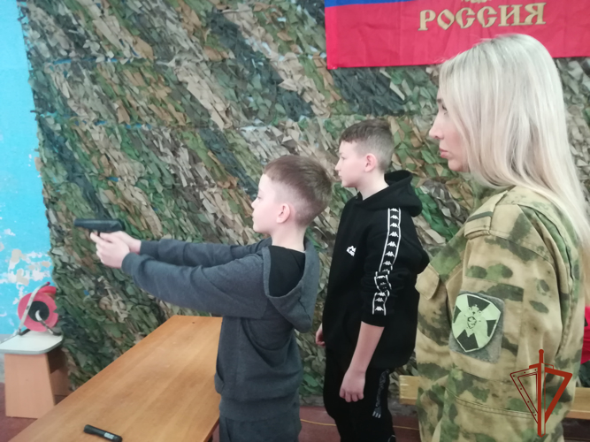 В Омске воспитанники классов гвардейской смены приняли участие в соревнованиях по военно-прикладным видам спорта