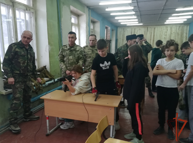 В Омске воспитанники классов гвардейской смены приняли участие в соревнованиях по военно-прикладным видам спорта