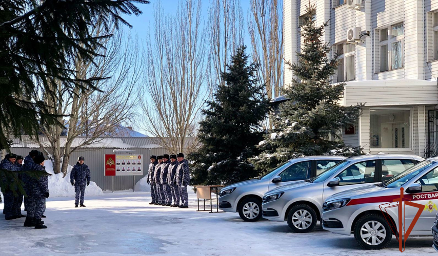 Росгвардейцам вручили ключи от новых служебных автомобилей в Омске