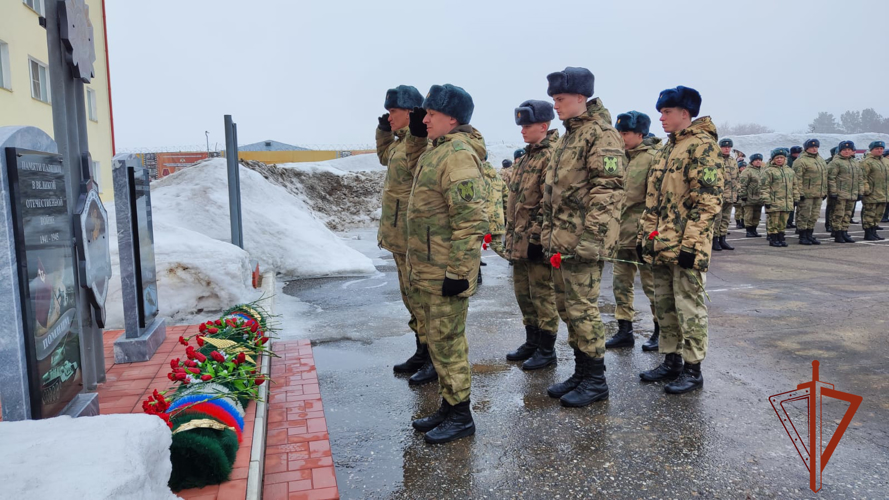 В Омской воинской части Росгвардии состоялось вручение благодарственных писем по случаю Дня образования войск национальной гвардии Российской Федерации 