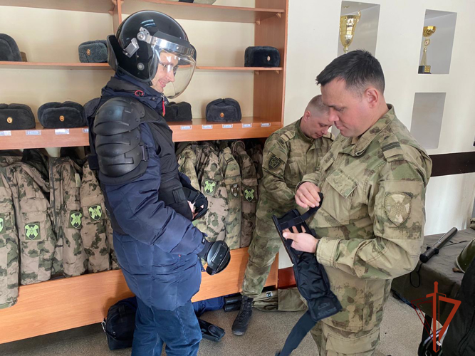 В омской воинской части Росгвардии состоялись учебные сборы для студентов-медиков