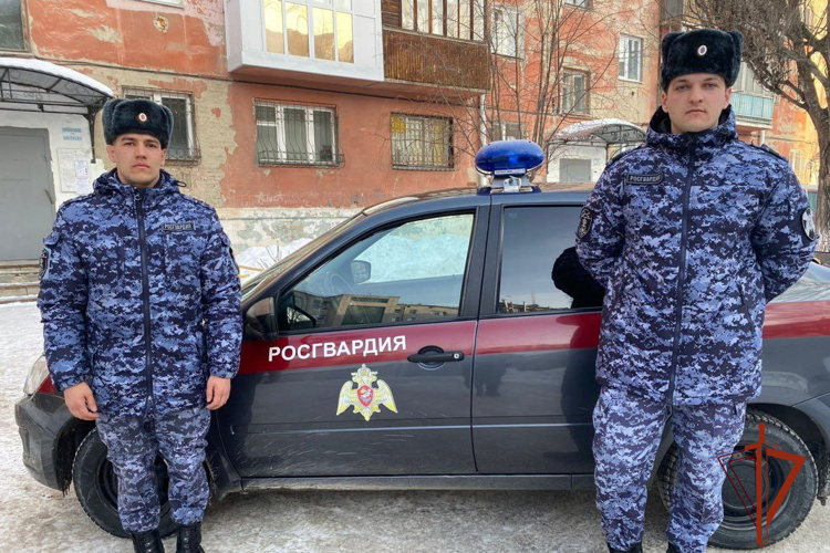 Росгвардейцы помогли заблудившейся пожилой омичке вернуться домой