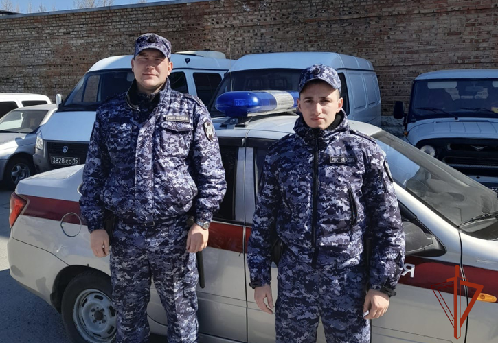 Росгвардейцы нашли и вернули родителям потерявшегося ребенка  Омске
