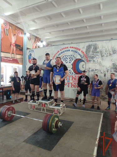 Сотрудник Росгвардии завоевал «бронзовую» медаль на Чемпионате Омской области по тяжелой атлетике