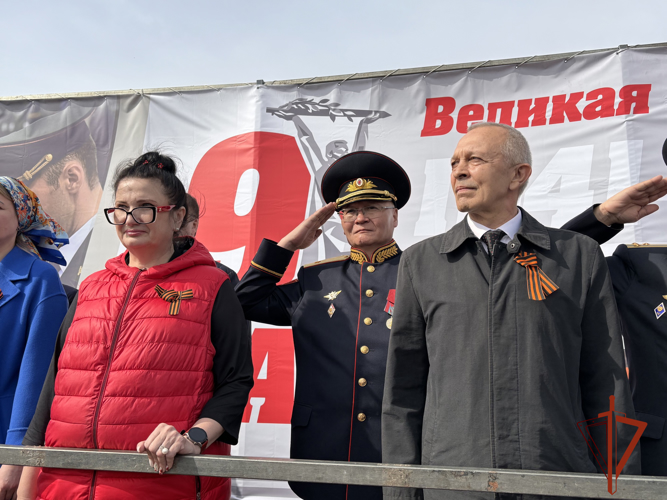 Руководители территориального Управления и омской воинской части Росгвардии приняли участие  в параде Победы в Омске