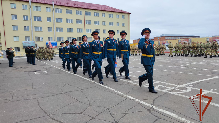 В Омской воинской части Росгвардии отпраздновали день образования части торжественным построением
