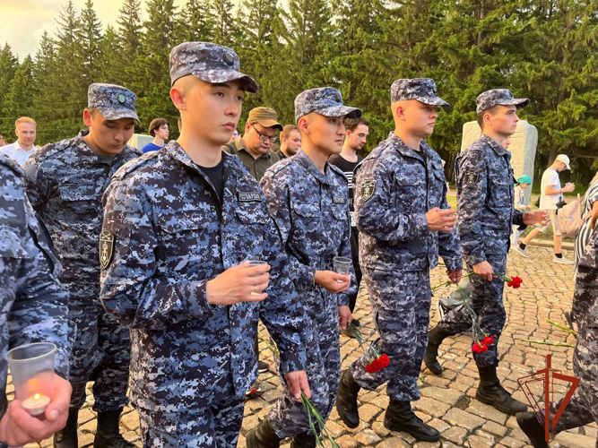 Сотрудники, военнослужащие и ветераны Росгвардии приняли участие в памятных мероприятиях в Омске