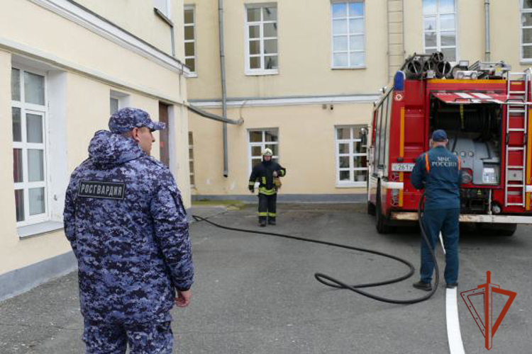 Управление Росгвардии по Омской области и МЧС провели совместную пожарно-тактическую тренировку