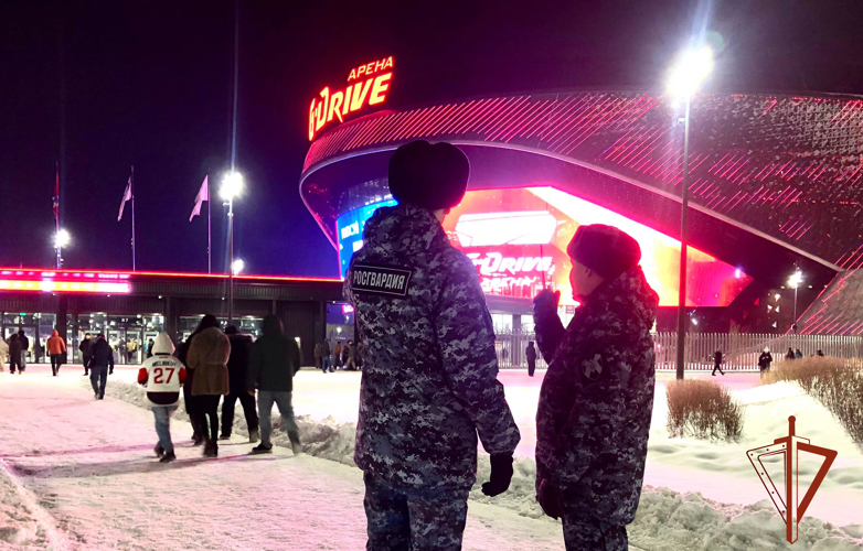 Правопорядок на матчах чемпионата КХЛ в Омске обеспечили сотрудники Росгвардии 