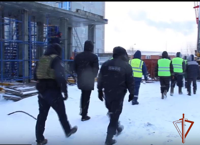 При содействии сотрудников ОМОН Росгвардии в Омской области выявлено 230 нарушений миграционного законодательства