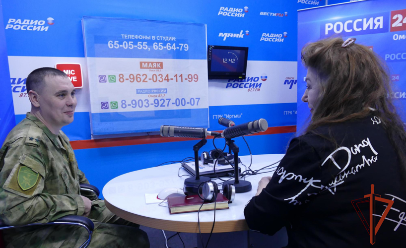 Ко Дню инженерной службы офицер Управления Росгвардии по Омской области стал гостем радиопрограммы ГТРК «Иртыш» в Омске