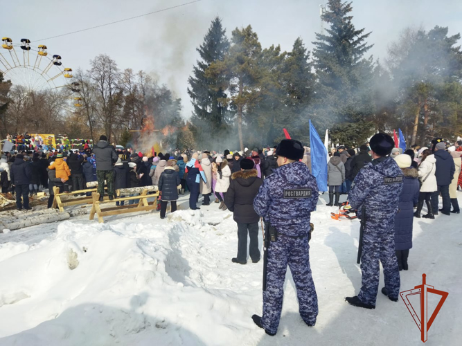 Росгвардия обеспечила правопорядок во время проведения масленичных гуляний в Омской области