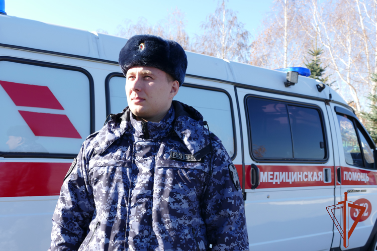 С начала года омские бригады медиков около 100 раз обращались за помощью к сотрудникам Росгвардии