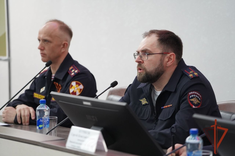 Руководство региональной Росгвардии приняло участие во встрече со слушателями факультета профессиональной подготовки Омской академии МВД России