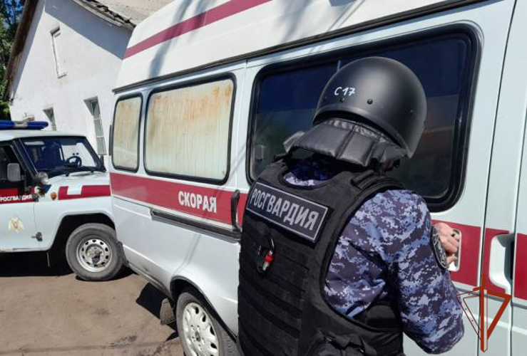 За минувшие выходные дни росгвардейцы семь раз выезжали  по сигналам «Тревога», поступившим от медицинских работников в Омске