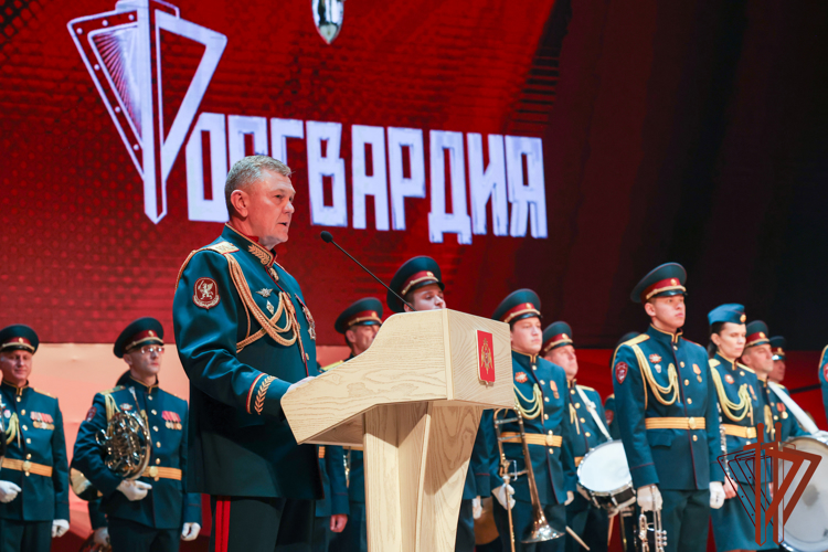 Сибирскому округу Росгвардии вручен орден Жукова