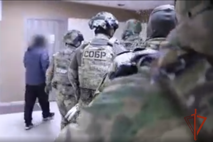 При силовой поддержки СОБР Росгвардии пресечена деятельность нелегального клуба в Омске 