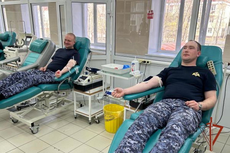 Росгвардейцы пополнили банк донорской крови в Омске 