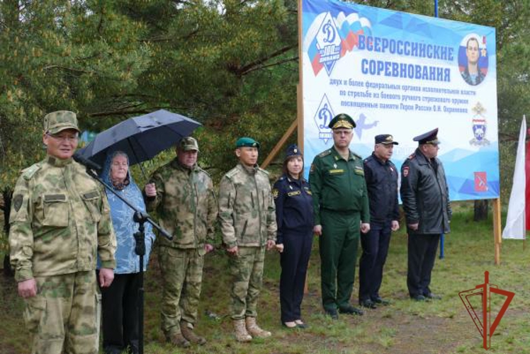В Омске состоялось открытие Всероссийских соревнований по стрельбе памяти офицера омского СОБР Олега Охрименко 