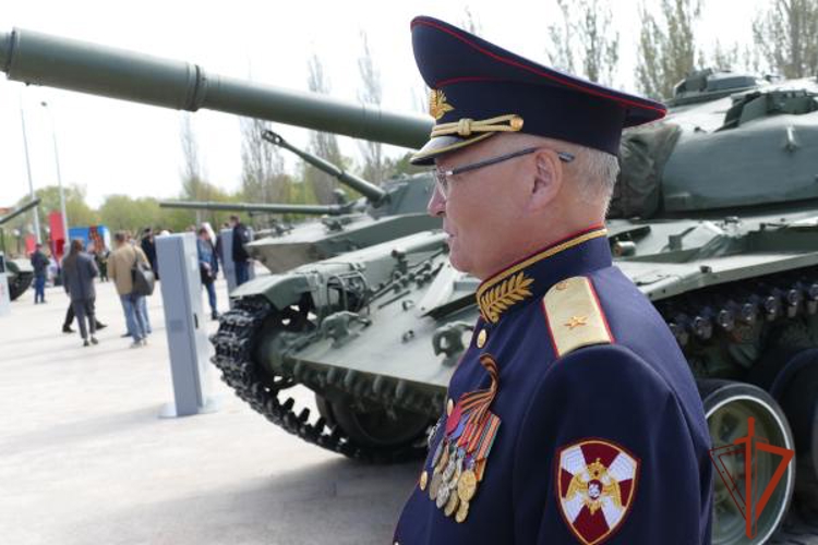Росгвардейцы приняли участие в открытии обновленного Парка имени 30-лет Победы в Омске