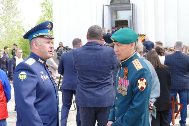 Росгвардейцы приняли участие в открытии обновленного Парка имени 30-лет Победы в Омске