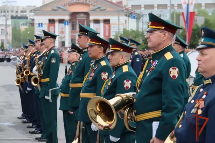 В День Победы начальник Управления Росгвардии по Омской области принял участие в патриотических мероприятиях
