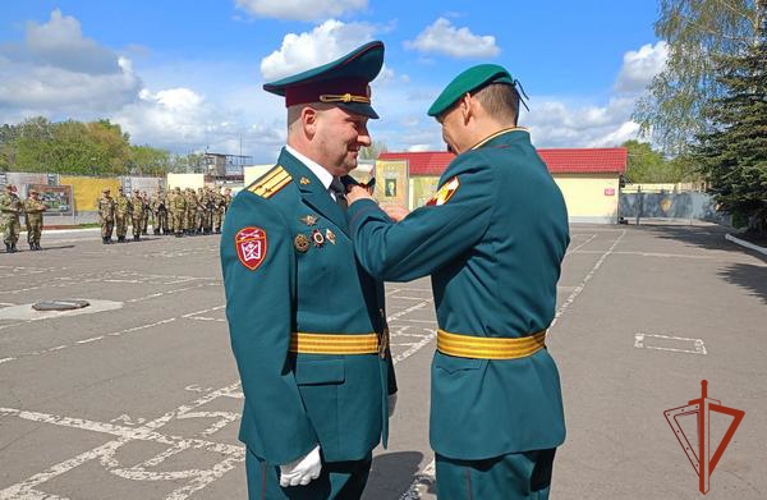 В омской воинской части Росгвардии прошло торжественное мероприятие, посвященное 83-летию со Дня образования подразделения