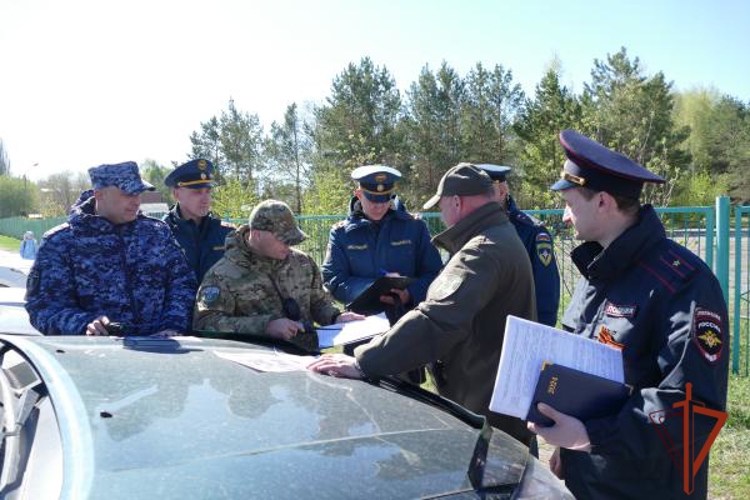 Росгвардейцы приняли участие во Всероссийских учениях в школе Омска
