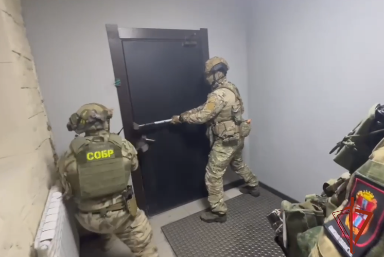 В Омске при силовой поддержке спецназа Росгвардиии пресечена деятельность нелегального зала для проведения азартных игр