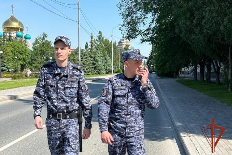 Сотрудники Росгвардии обеспечили безопасность граждан во время проведения праздничных мероприятий в Международный день защиты детей в Омской области