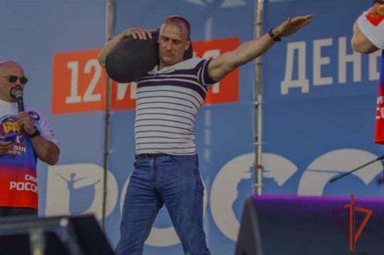 Военнослужащий Управления Росгвардии по Омской области одержал победу в городских спортивных соревнованиях