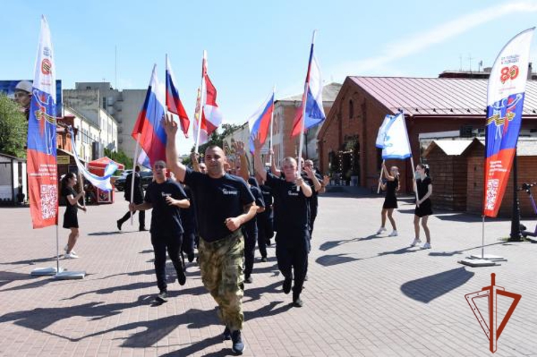 Росгвардейцы присоединились к патриотическому забегу  "От Победы к Победе!" в Омске