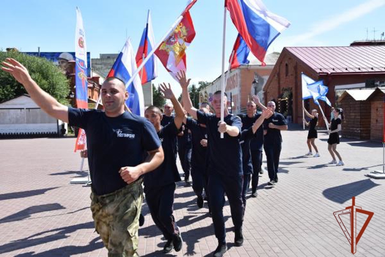 Росгвардейцы присоединились к патриотическому забегу  "От Победы к Победе!" в Омске