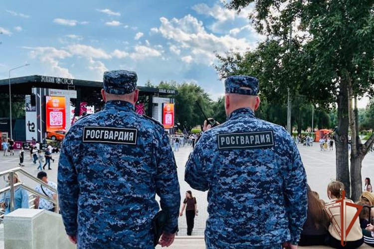 Правопорядок на фестивале «Лето Вокруг света. Новое поколение» обеспечили сотрудники Росгвардии в Омске