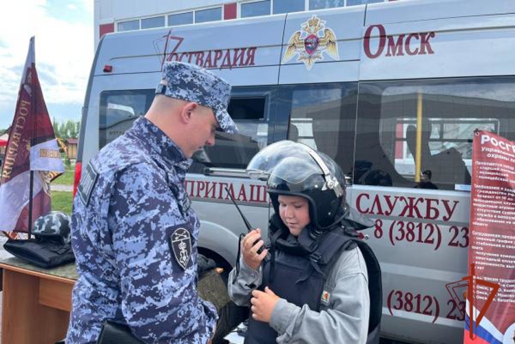 Росгвардия Омской области рассказала о службе на спортивном празднике "Королева спорта" 