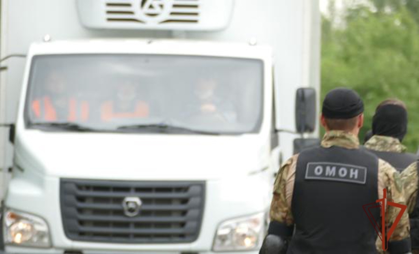 ОМОН Росгвардии принял участие в операции "Фиктивная регистрация" в Омской области