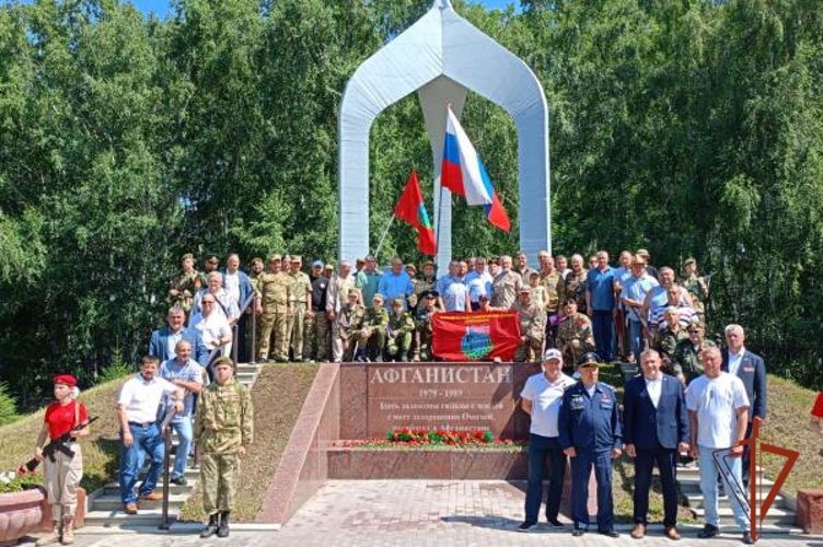 В Омске военнослужащие Росгвардии почтили память ветеранов боевых действий