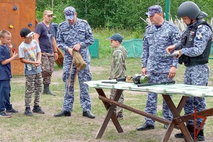 Всероссийская ведомственная акция «Каникулы с Росгвардией» продолжается в Омской области