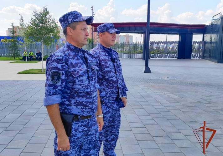  Общественную безопасность и правопорядок обеспечила Росгвардия на матчах КХЛ в Омске
