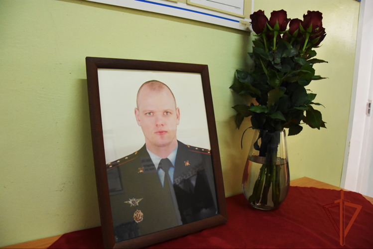 В Омске команда Росгвардии стала серебряным призёром турнира по стритболу, посвящённого памяти погибшего на СВО сотрудника СОБР Артема Салугина 