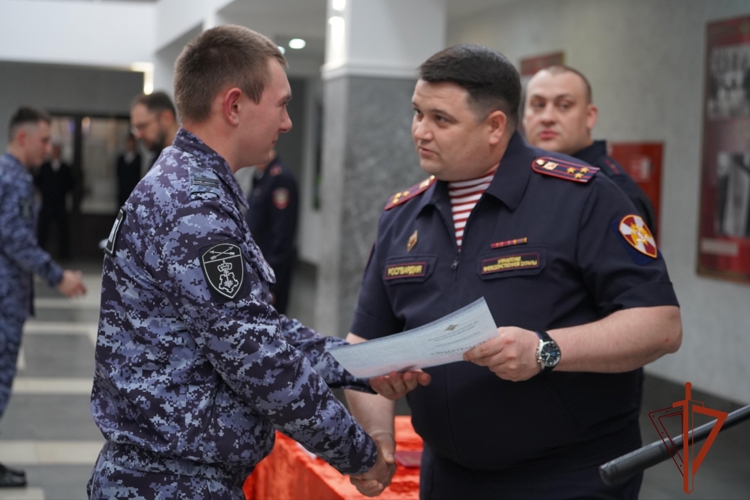 В Омске состоялся выпуск сотрудников Росгвардии, прошедших программу обучения профессиональной подготовки 