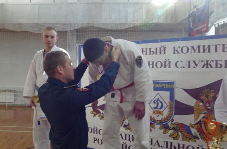 Чемпионат Сибирского ордена Жукова округа Росгвардии по рукопашному бою завершился в Омске