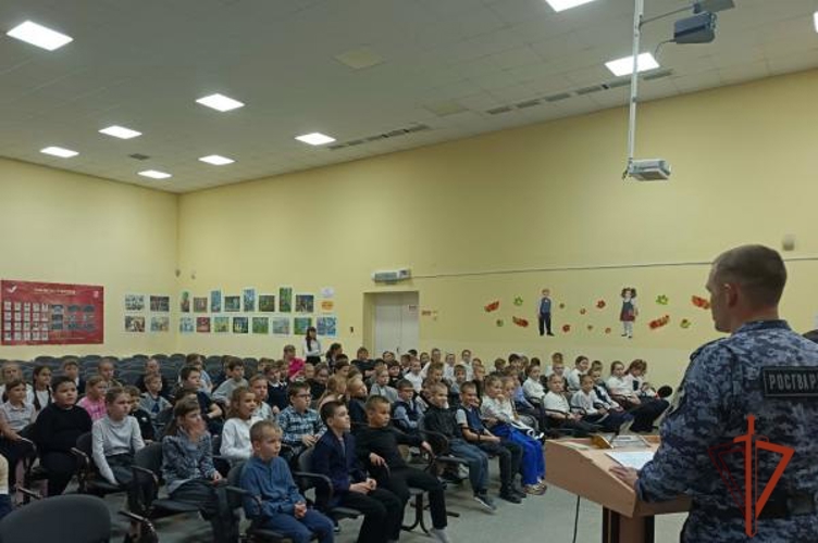 Росгвардия провела мастер-класс по безопасности для школьников в Омской области