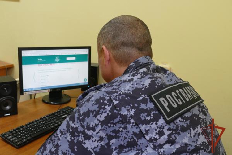 Росгвардейцы Омска присоединились к юбилейному «Большому этнографическому диктанту»