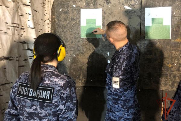 В Омске прошли стрелковые соревнования среди сотрудников вневедомственной охраны Росгвардии