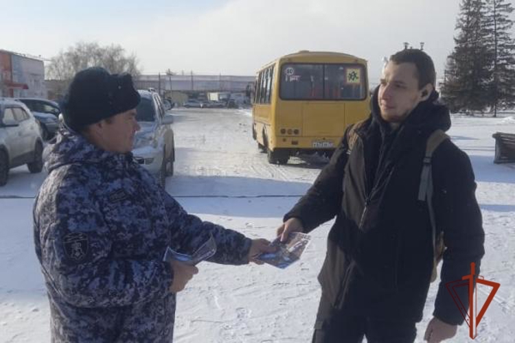 Росгвардейцы провели агитационные мероприятия по приему на службу в Омской области