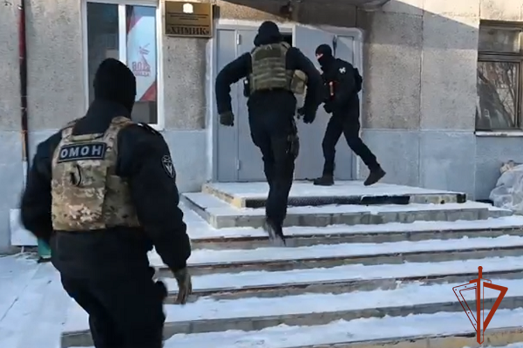 В Омской области при содействии ОМОН Росгвардии прошло профилактическое мероприятие по выявлению нарушений в сфере миграции