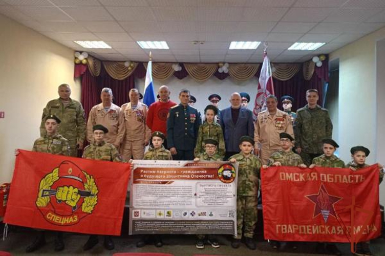 Более 20 омских школьников вступили в движение «Гвардейская смена» Росгвардии, приняв клятву Юного гвардейца