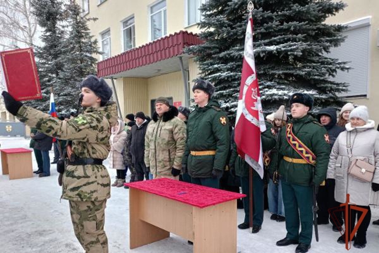 Военнослужащие Росгвардии по призыву приняли присягу в Омске 